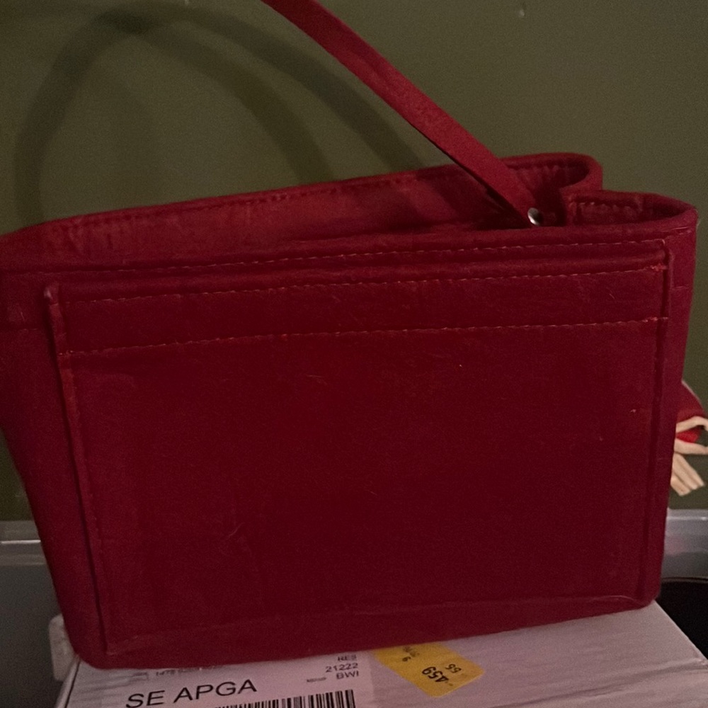 Alma bag storage